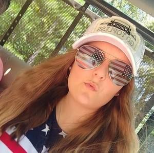 Meet your Posher, Karwin